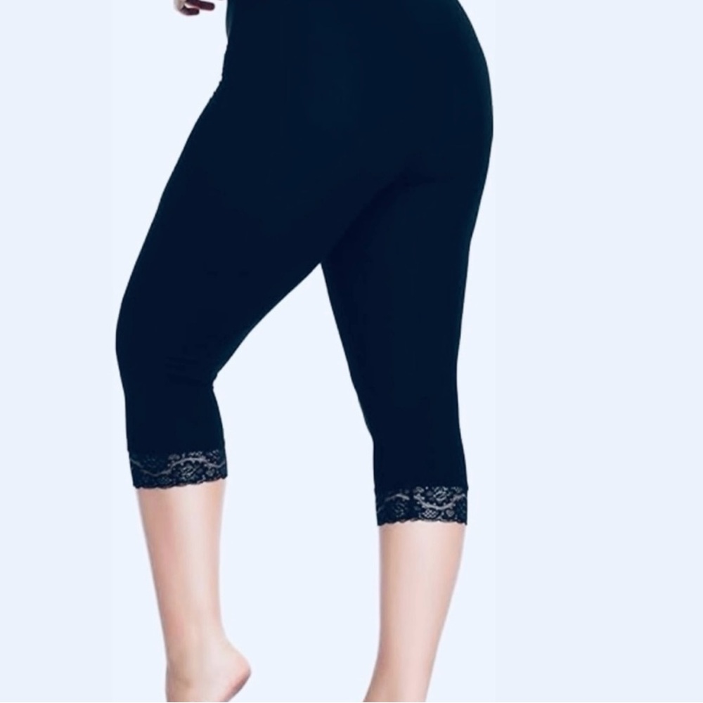 Torrid Sz 1 Lace trim Leggings  Black Cotton